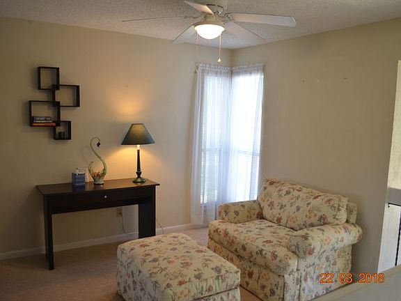 4th image of 18 Hembury Ln