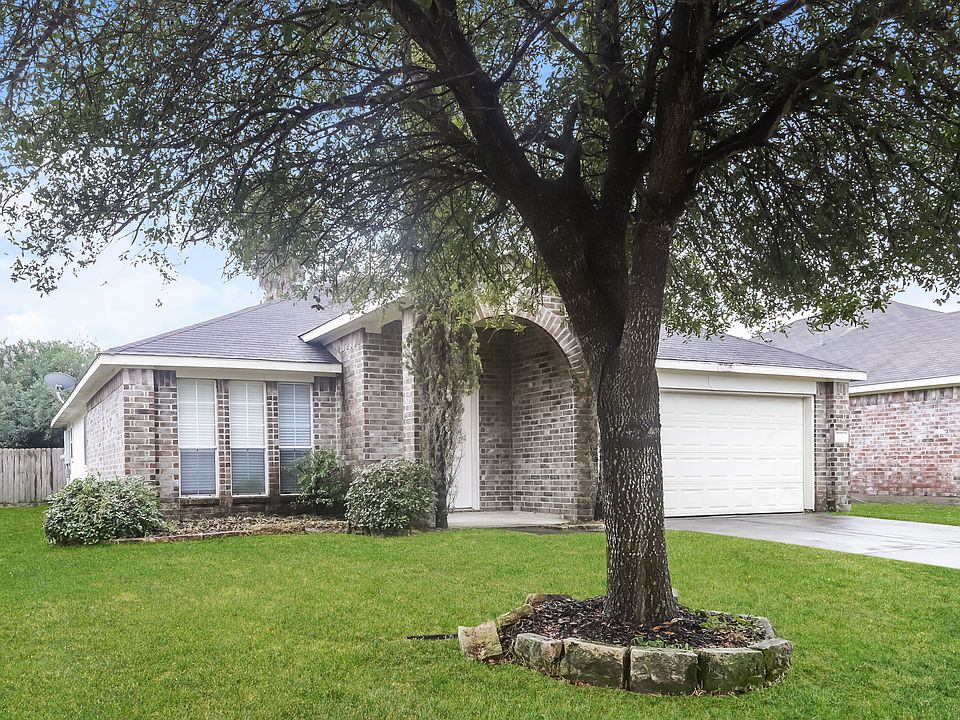 1st image of 2647 Tinas Terrace Dr