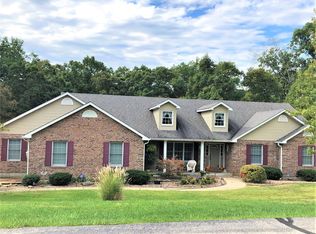 2167 Meadow Forest Dr, Pacific, MO 63069