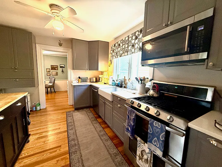 17 Dixon St #1 — Photo 3