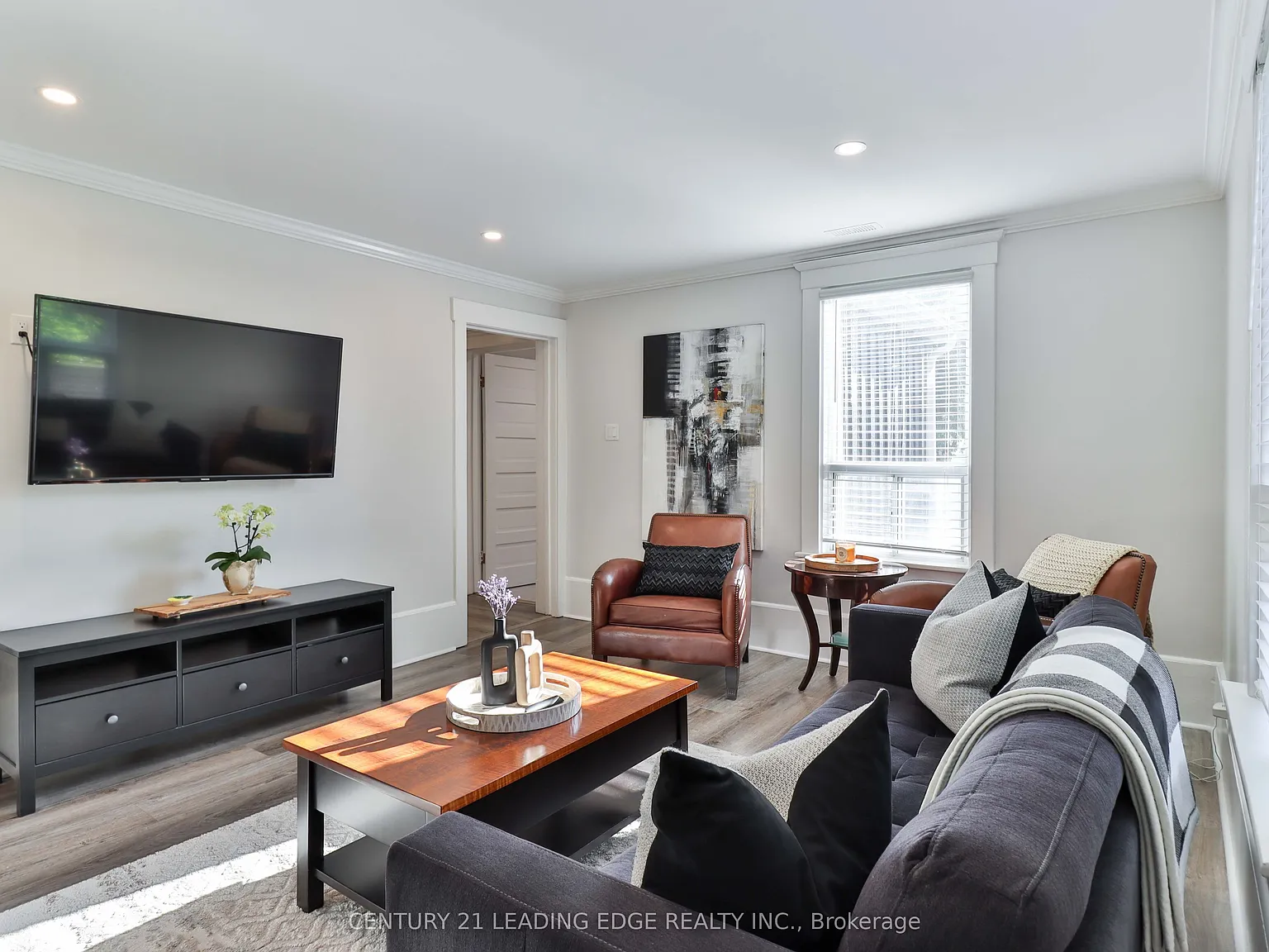 2 bed, $2,500 — Photo 4