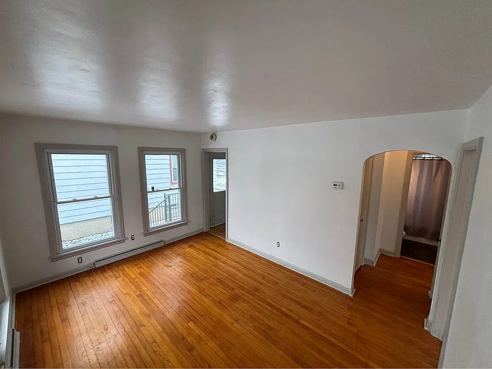 3 bed, 1175 sqft, $2,295 — Photo 2