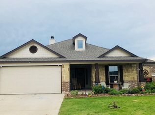 1605 Millbrook Dr, Midlothian, TX 76065