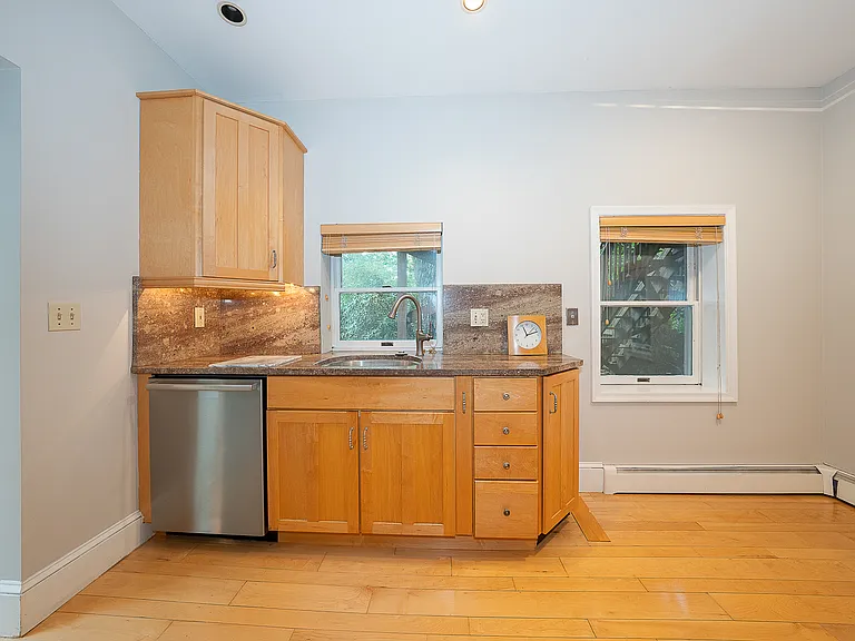 212 Elm Ter #1 — Photo 15