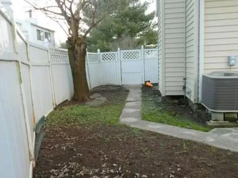 17434 Hughes Rd — Photo 9