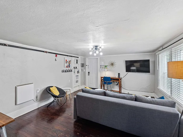 864 S 5th St #5 — Photo 4