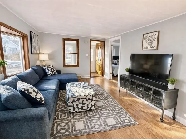 3448 South Illinois AVENUE, Milwaukee, WI 53207