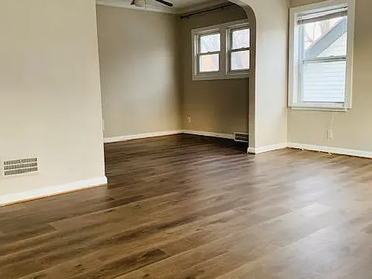 3508 N 47th Ave — Photo 3