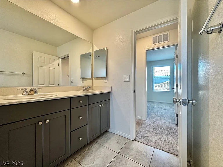 4258 Tarim St — Photo 56