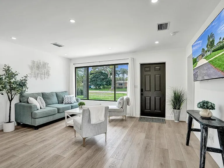 1001 SE 13th Ct — Photo 23