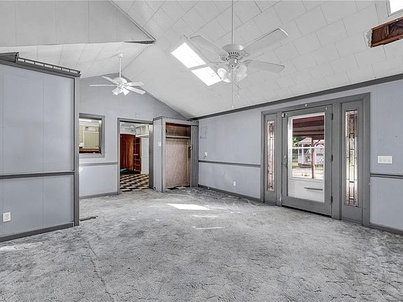5th image of 3207 Bach Ter