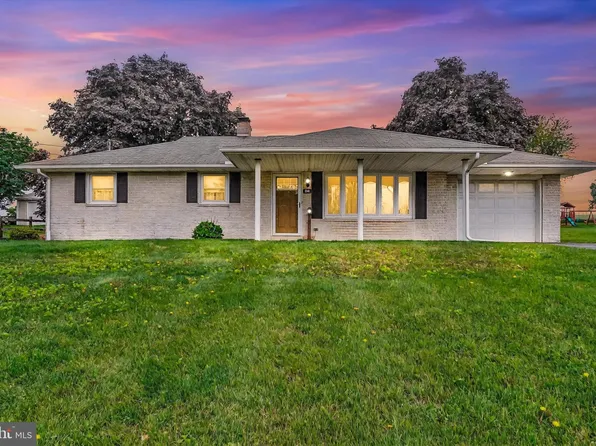 144 Ridgeview Rd, Seven Valleys, PA 17360