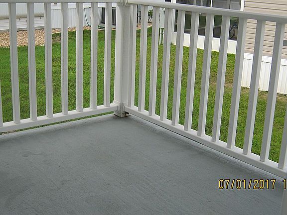 side porch 