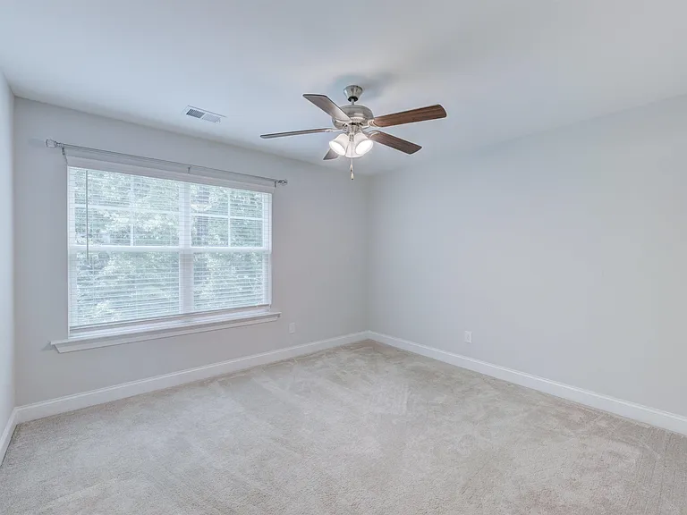 300 Sunnycrest Ln — Photo 29