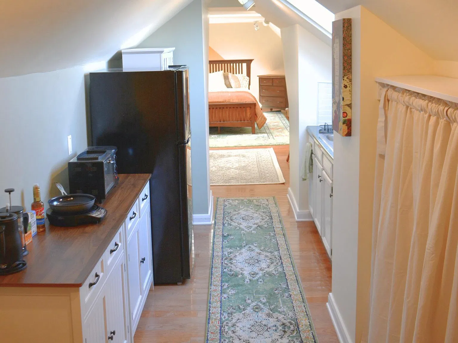 1 bed, 1.0 bath, 750 sqft, $1,800 — Photo 4