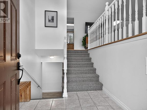 3rd image of 38 Charles Meade Dr