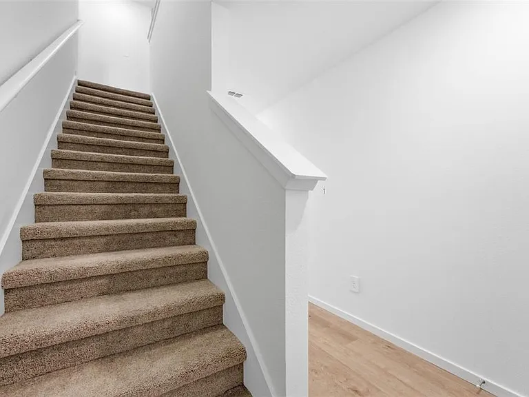 1557 Plank Pl — Photo 6