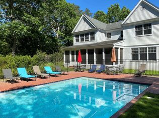 10 Georgica Woods Ln, Wainscott, NY 11975