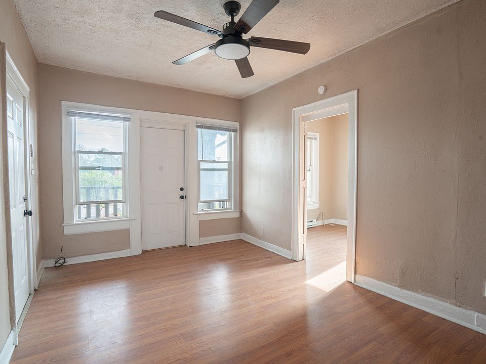 1st image of 1918 W Washington St Unit 12