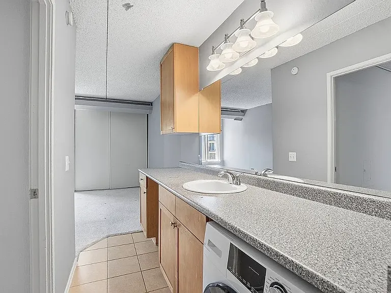 S Van Dorn St — Photo 16