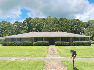 102 Eastwood Dr, Franklin, LA 70538