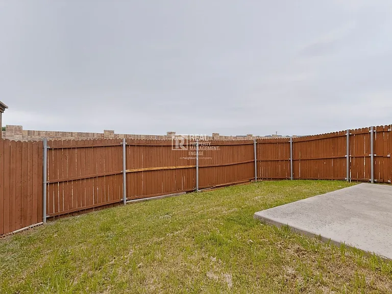 963 Cougar Dr — Photo 48