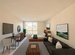 546 Main St APT 824, New York, NY 10044