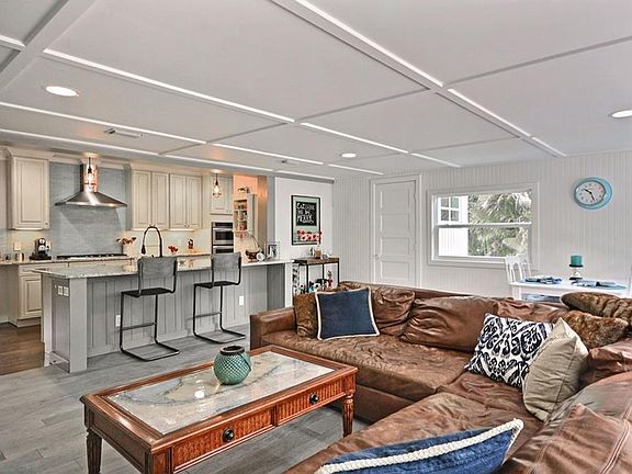 5th image of 2322 Vero Beach Ave