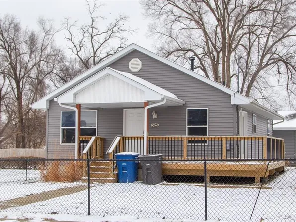 525 SE 9th St, Des Moines, IA 50309