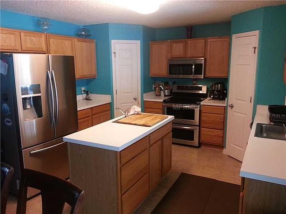 2nd image of 810 Del Prado Dr
