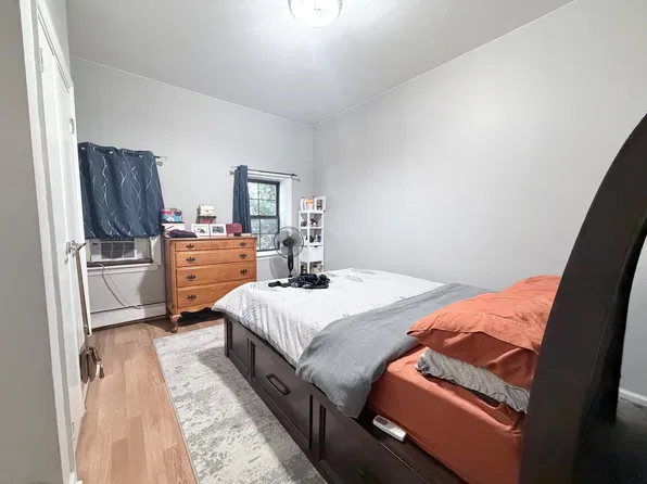 663 Evergreen Avenue #2L, photo 3