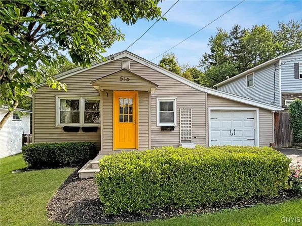 516 Cleveland Blvd, Fayetteville, NY 13066