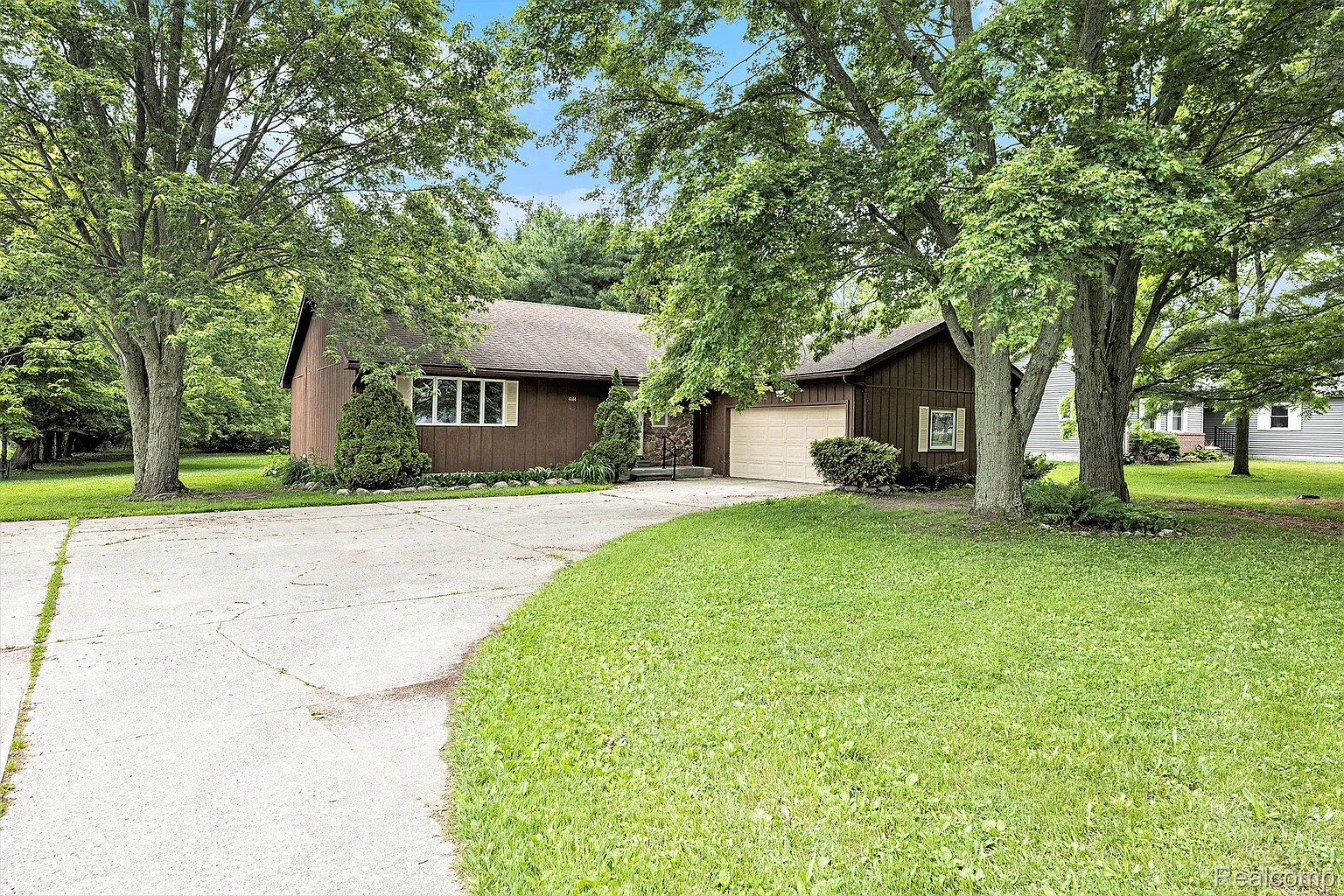 4144 Bonisteel Rd photo 1