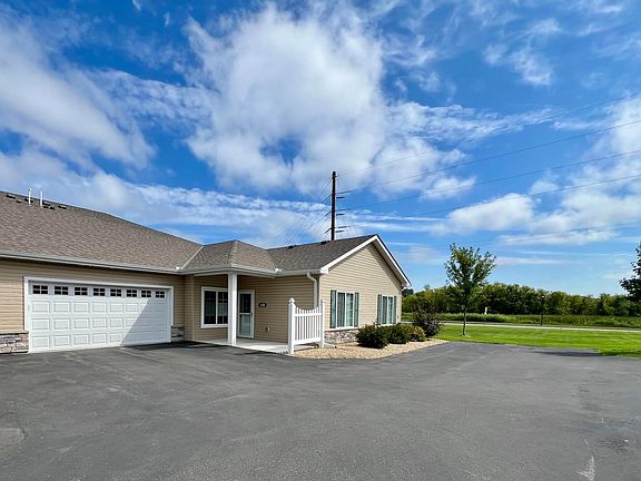 2nd image of 158 Kings Pointe Dr