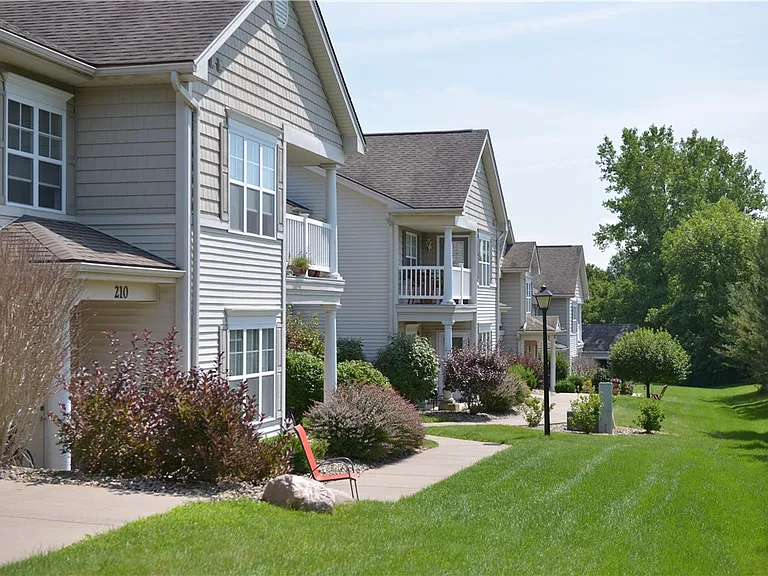 1301 Hill Park Ct — Photo 21