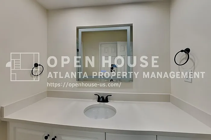 1110 Lake Dr — Photo 19