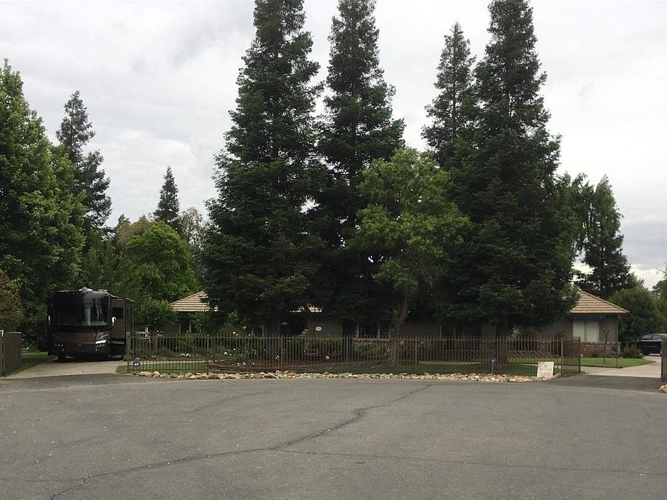 2nd image of 12963 Springtime Ln