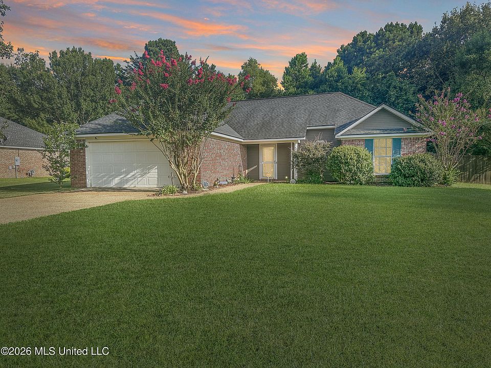 1st image of 631 Southern Oaks Dr