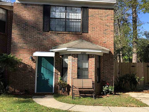 2nd image of 2382 Claremont Ln