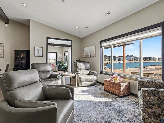 3rd image of 2430 N Main Ave