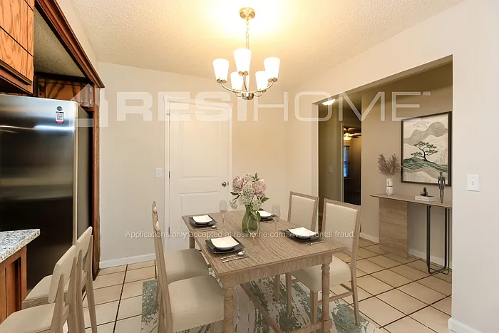 914 W Ridgecrest Way — Photo 5