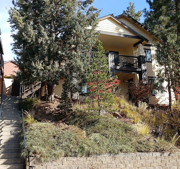 Reminder the front of the home does have steps.