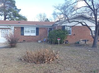 5602 Carson Dr, Fayetteville, NC 28303