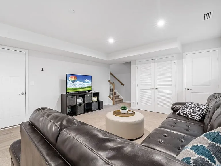 786 Weller Dr — Photo 20