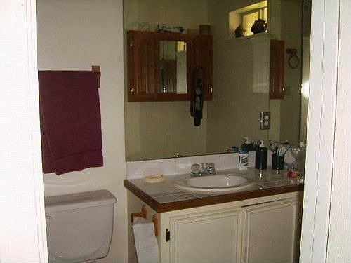 3rd image of 130 Ash St