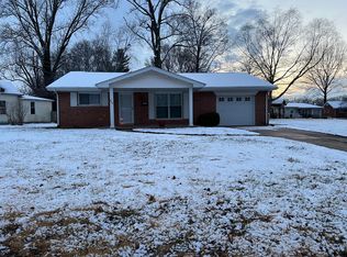 511 N Cherry St, O'Fallon, IL 62269