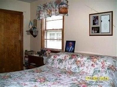5th image of 3144 Hobart Ave