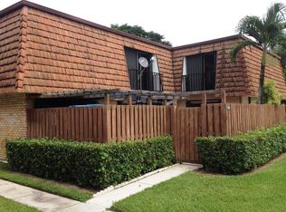1525 15th Ln, Lake Worth, FL 33463