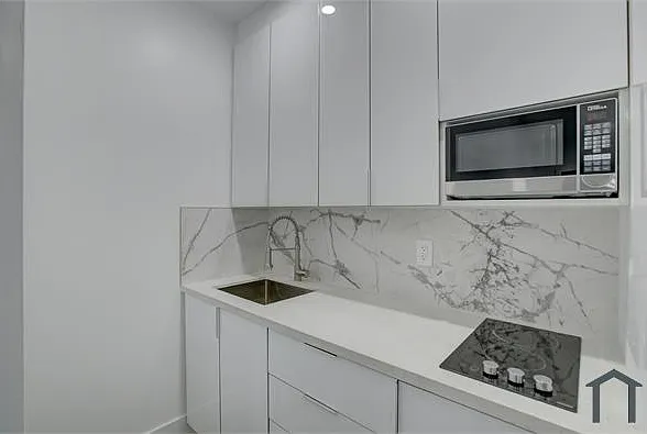 511 SW 15th St #D — Photo 10