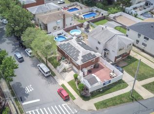 6 Cranford St, Staten Island, NY 10308